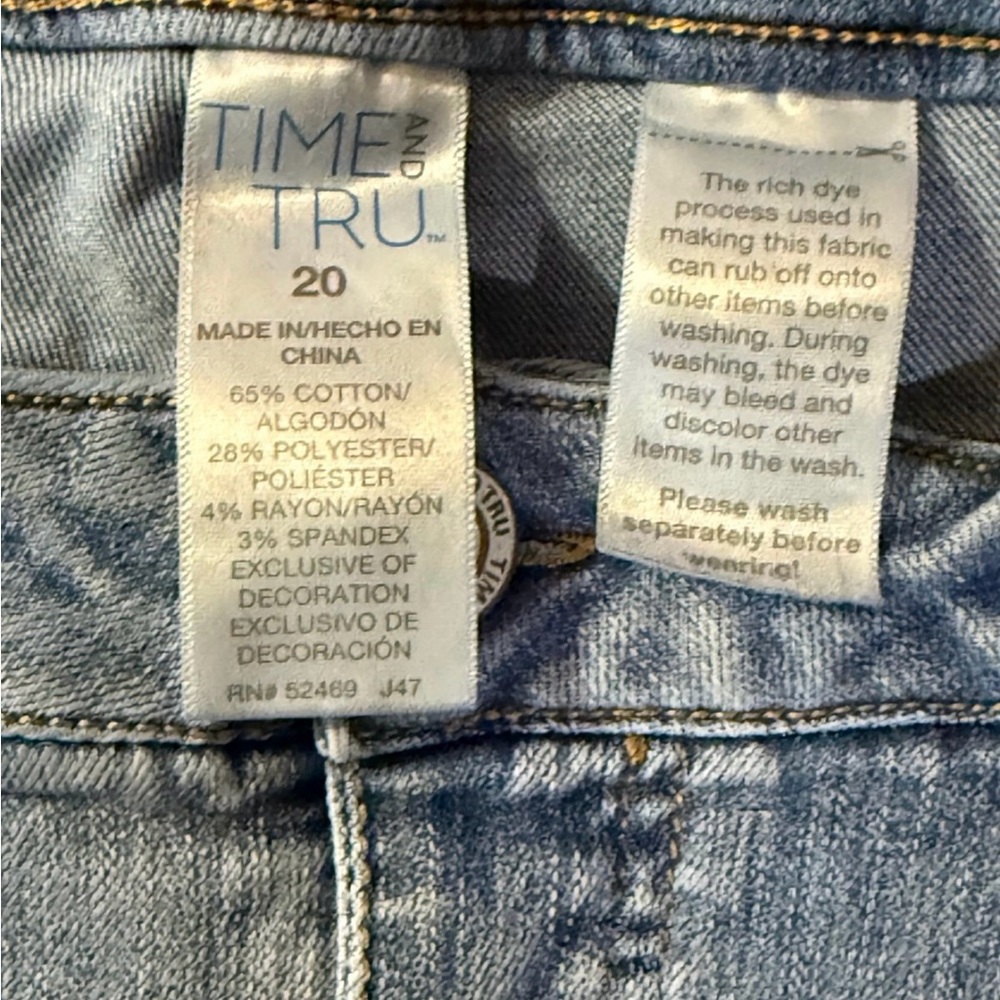 2 Pairs of Women’s Jeans Size 20 - Picture 9 of 11